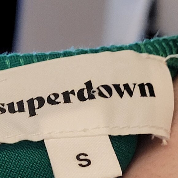 Revolve superdown Gabby Cut Out Emerald Green Top NWOT - Picture 5 of 5